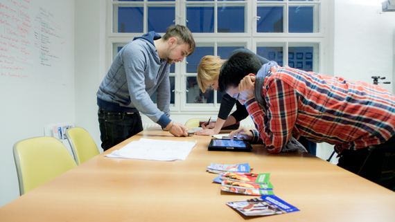 Arbeiten bei think moto: Junior Visual Designer gesucht