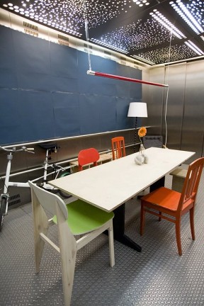 Guerilla Lounging am Airport Tegel