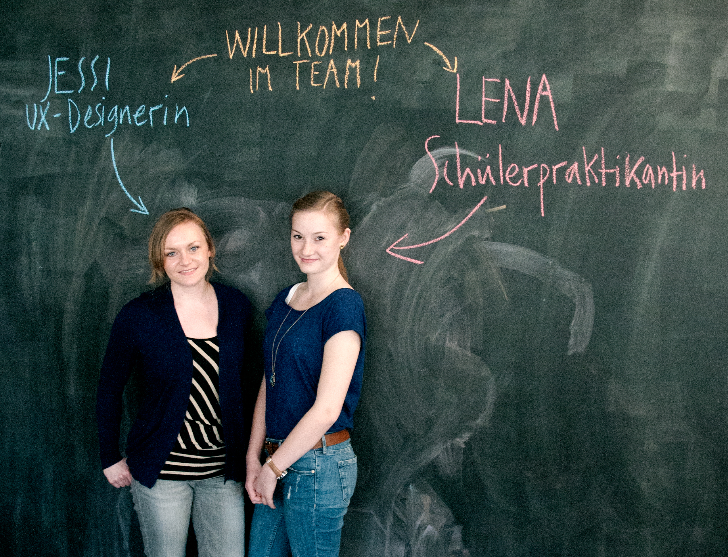 Herzlich Willkommen im think moto Team, Jessi und Lena!